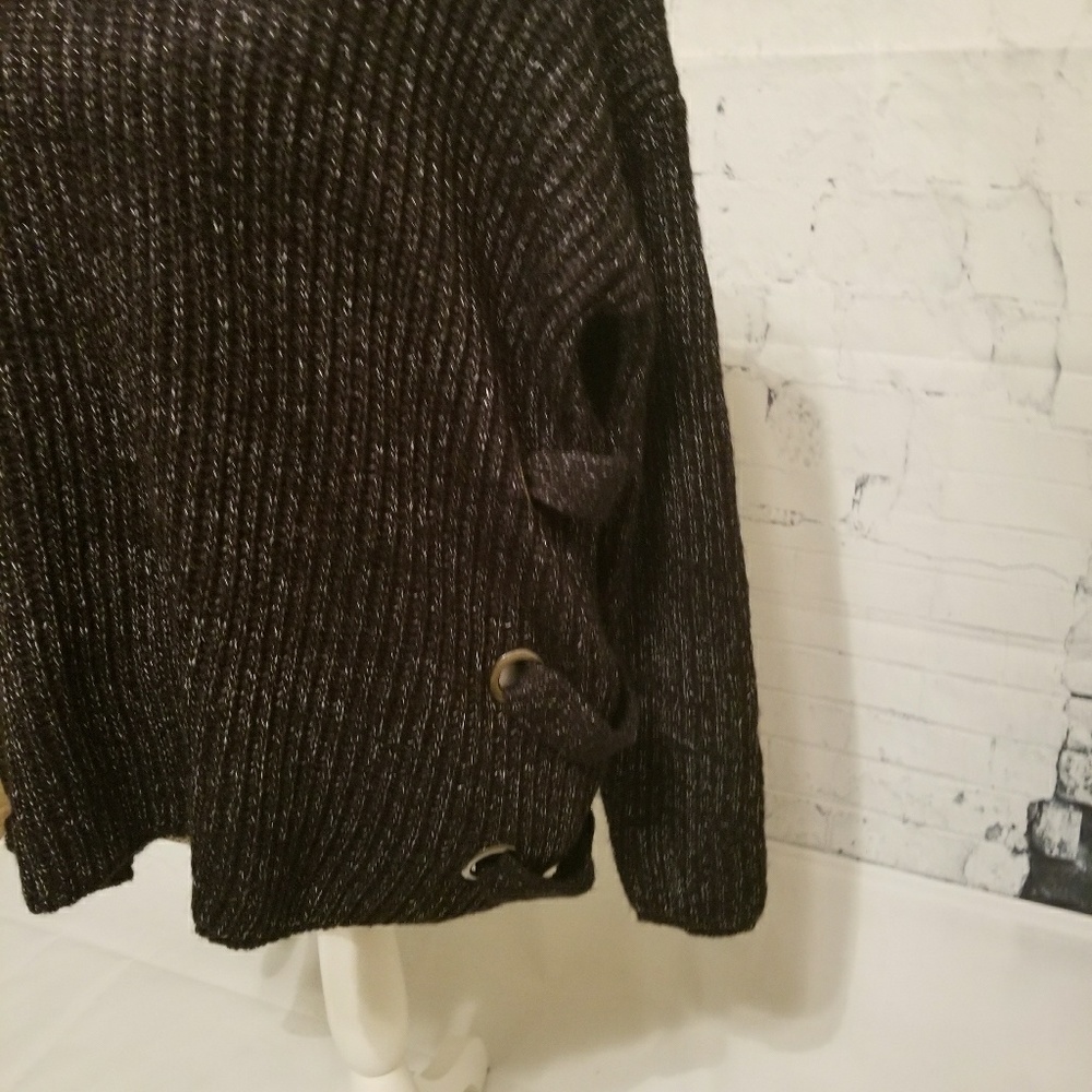 Doe and Rae sweater - Picture 3 of 4